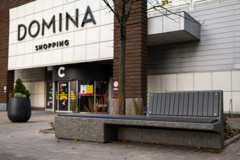 “Domina Shopping” investē 120 tūkstošus eiro ģimenēm draudzīga centrālā skvēra labiekārtošanā